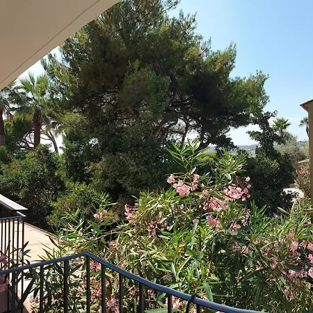 Apartman A 5 Minute A Pieds De La